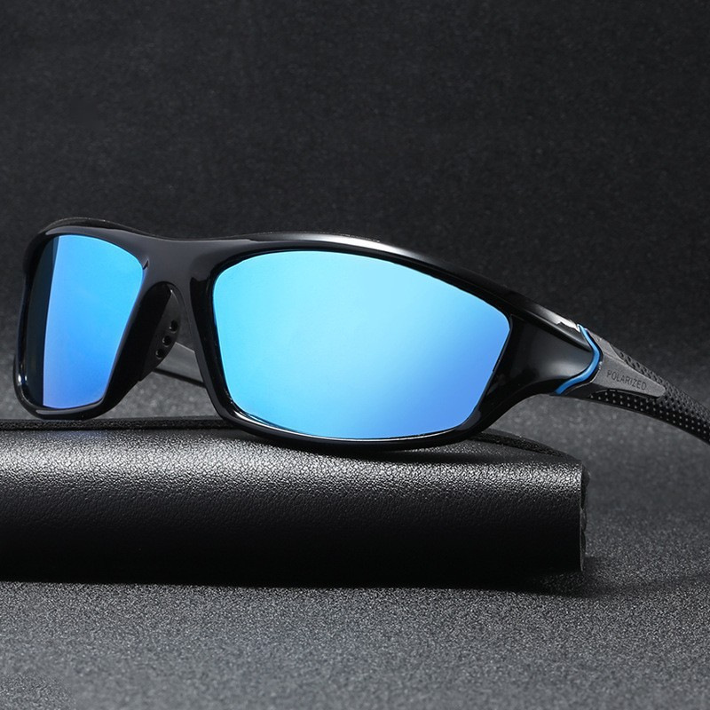 Nuovi Occhiali da Sole Stile R - Car Mirror recensione e prezzo